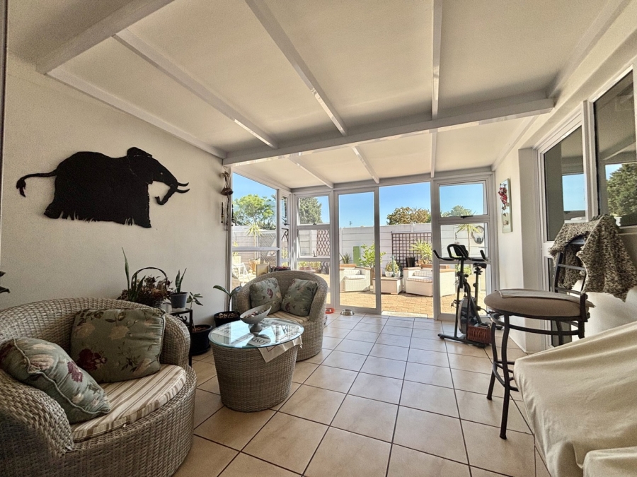 5 Bedroom Property for Sale in Flamingo Vlei Western Cape